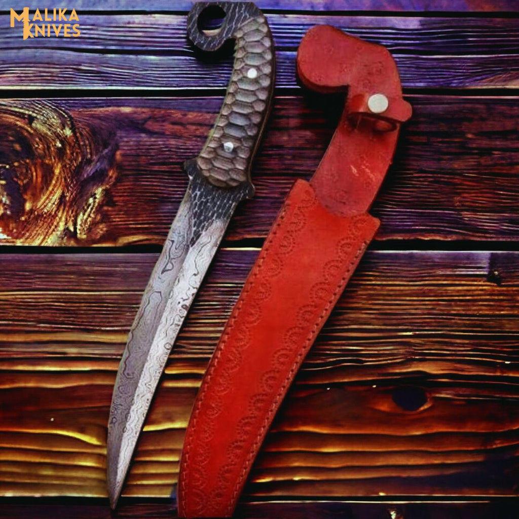 Hand forged Damascus Ringtail Hunting Knife - Ultimate Outdoor Companion