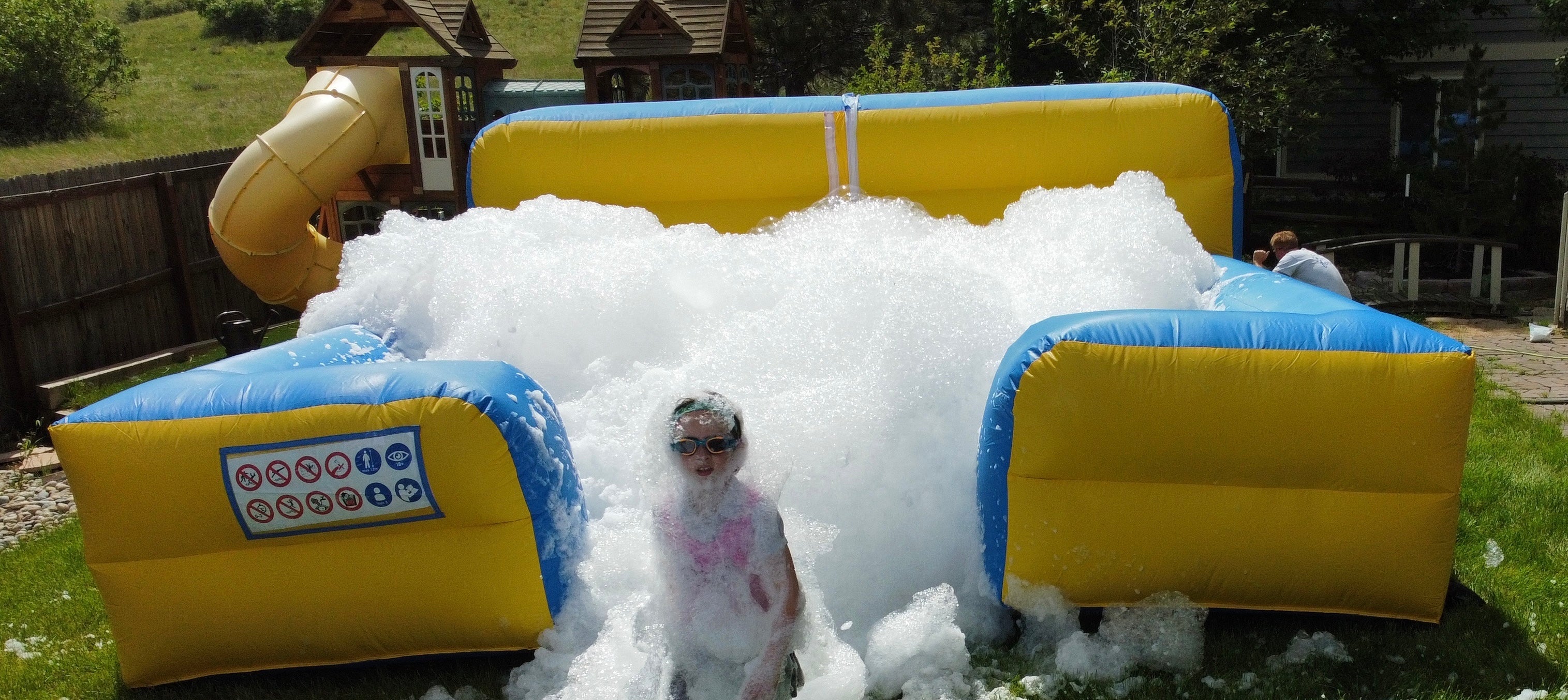 FOAM POWDER PACKS – 102 PACKS + All in one backyard foam pit