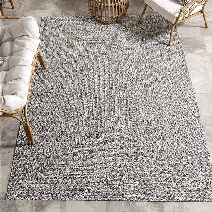 nuLOOM 4' Round Solid Hand Braided Indoor/Outdoor Area Rug, Pet-Friendly, High Traffic, Weather Resistant, for Patio, Balcony, Bedroom, Living, Dining Room, Wynn Salt and Pepper
