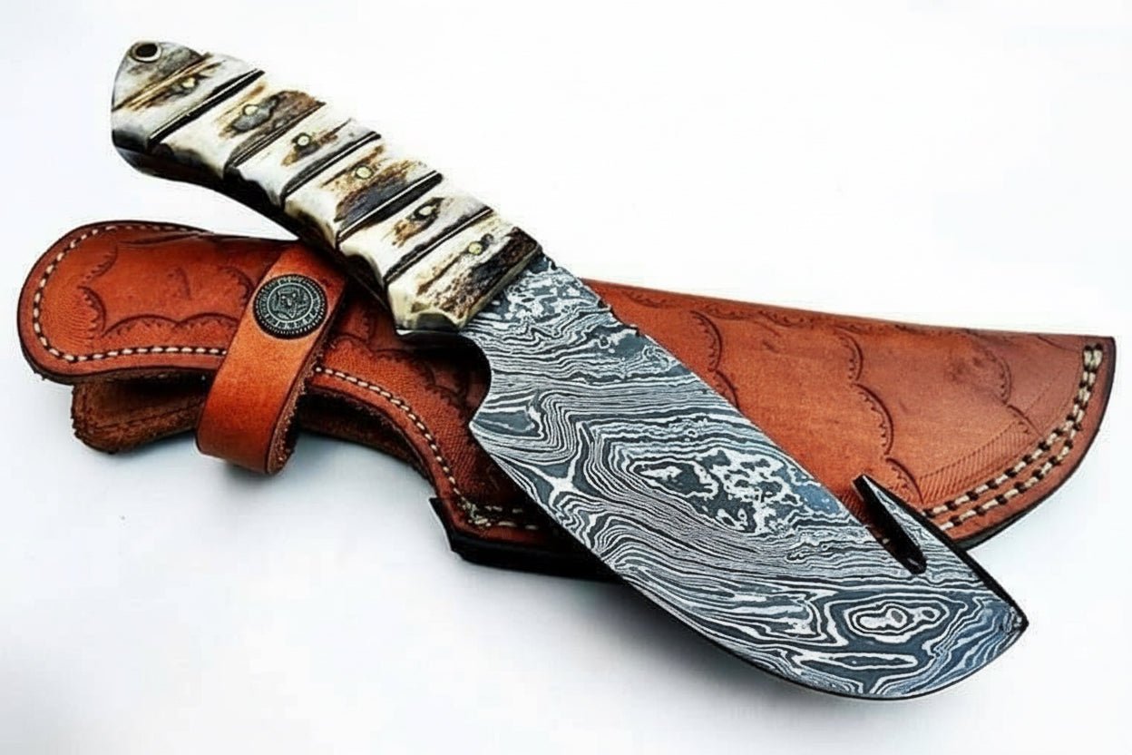 Custom Handmade Damascus steel Hunting Knife / Skinning Knife With Amazing  Stag Horn Handle and Leather Sheathp DK-0106