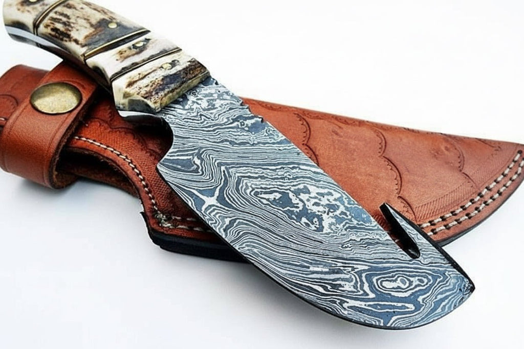 Custom Handmade Damascus steel Hunting Knife / Skinning Knife With Amazing  Stag Horn Handle and Leather Sheathp DK-0106