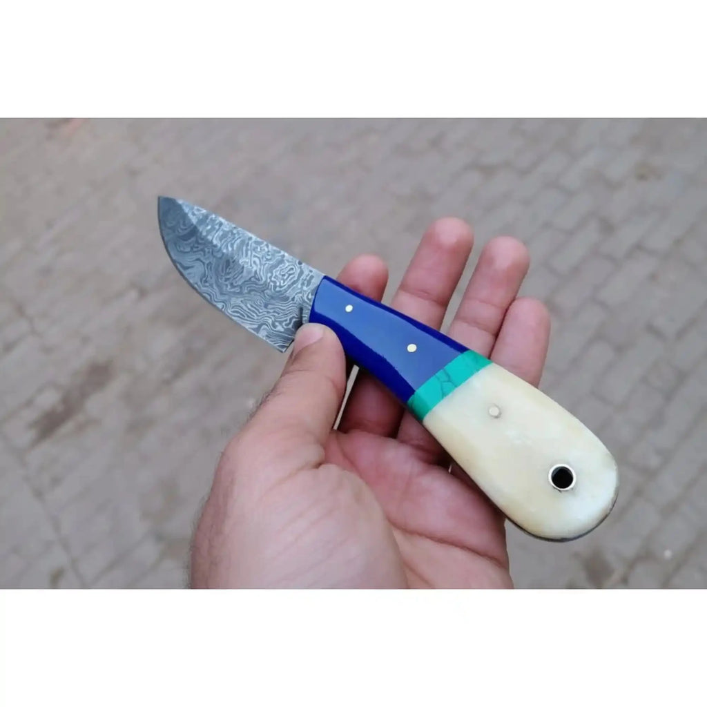 Fixed blade Hunting Skinner Knife by JW SteelCrafts.