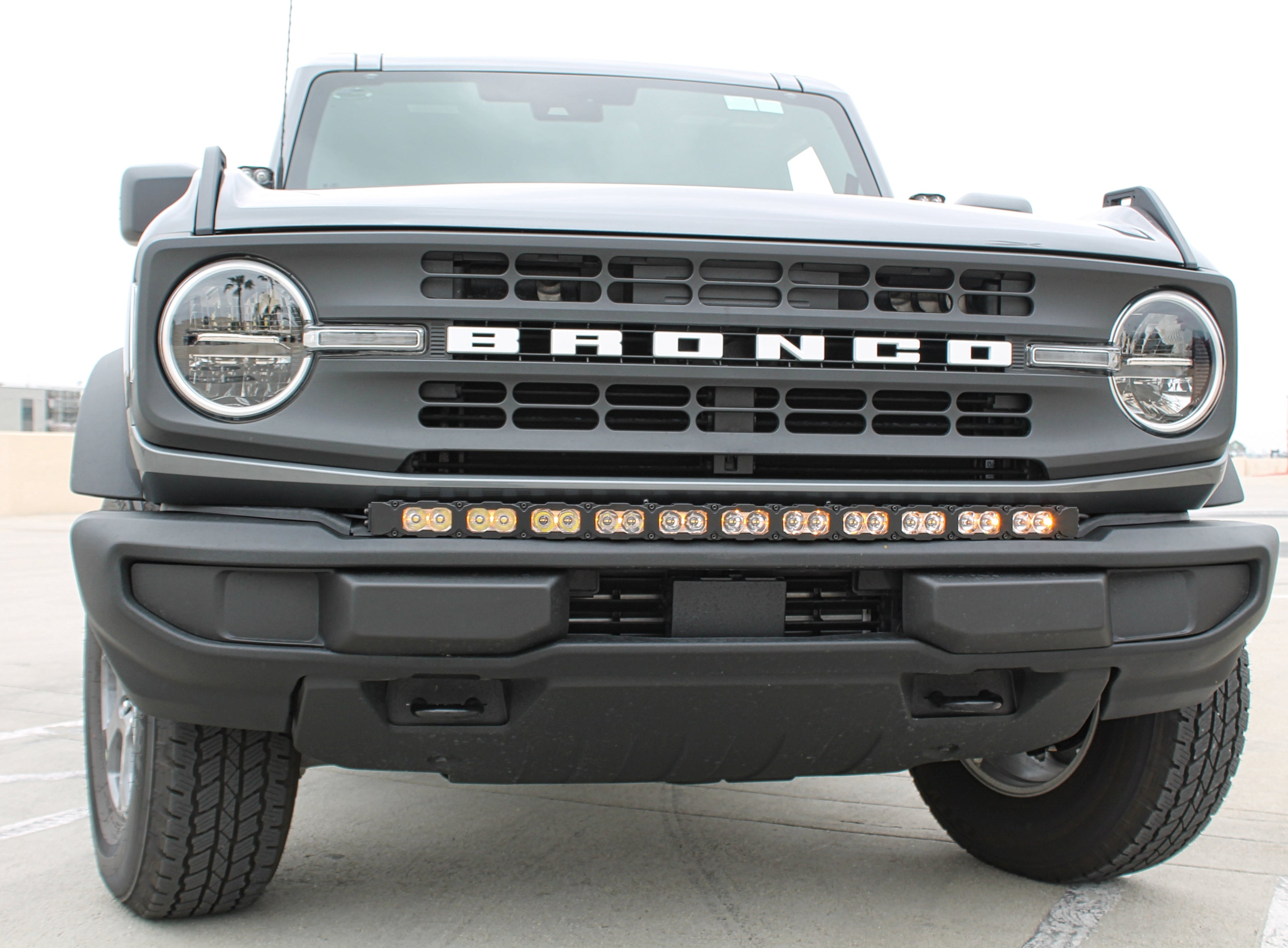 Ford Bronco Standard Bumper lightbar - 40in PRO